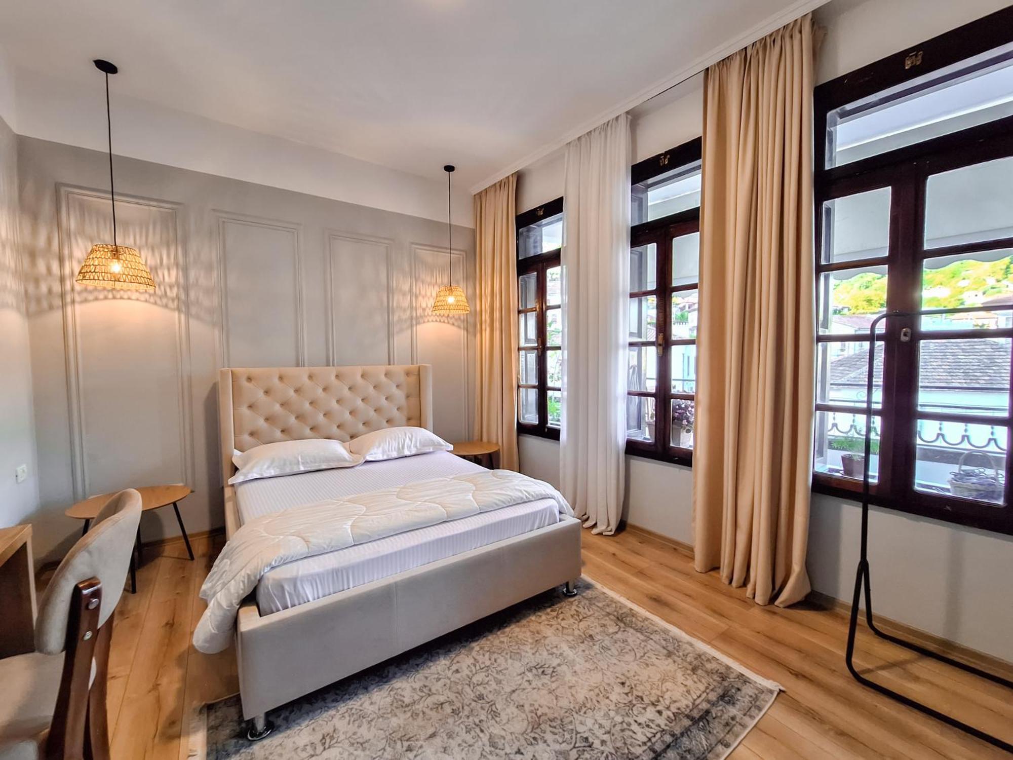 Villa Mishel Suites Berat Exterior photo
