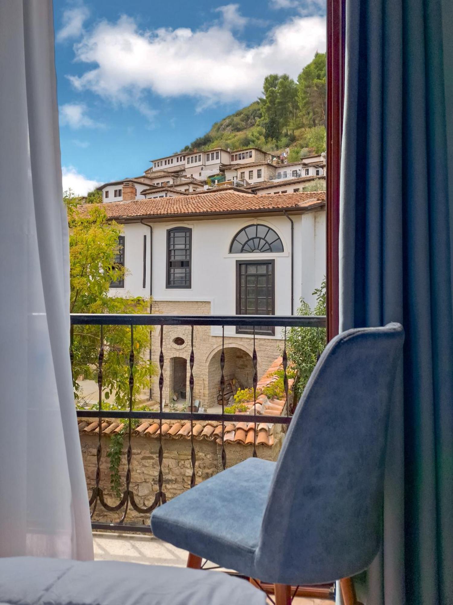 Villa Mishel Suites Berat Exterior photo