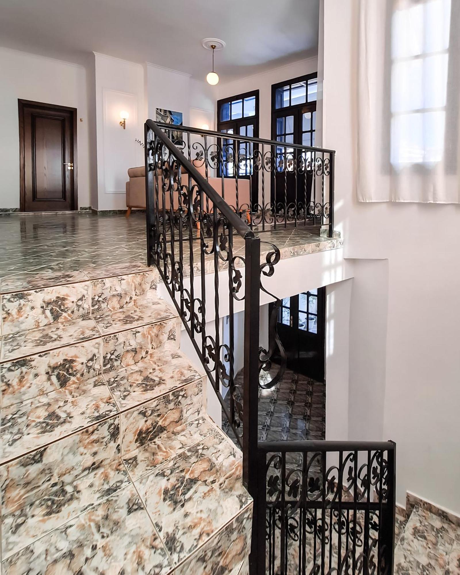 Villa Mishel Suites Berat Exterior photo