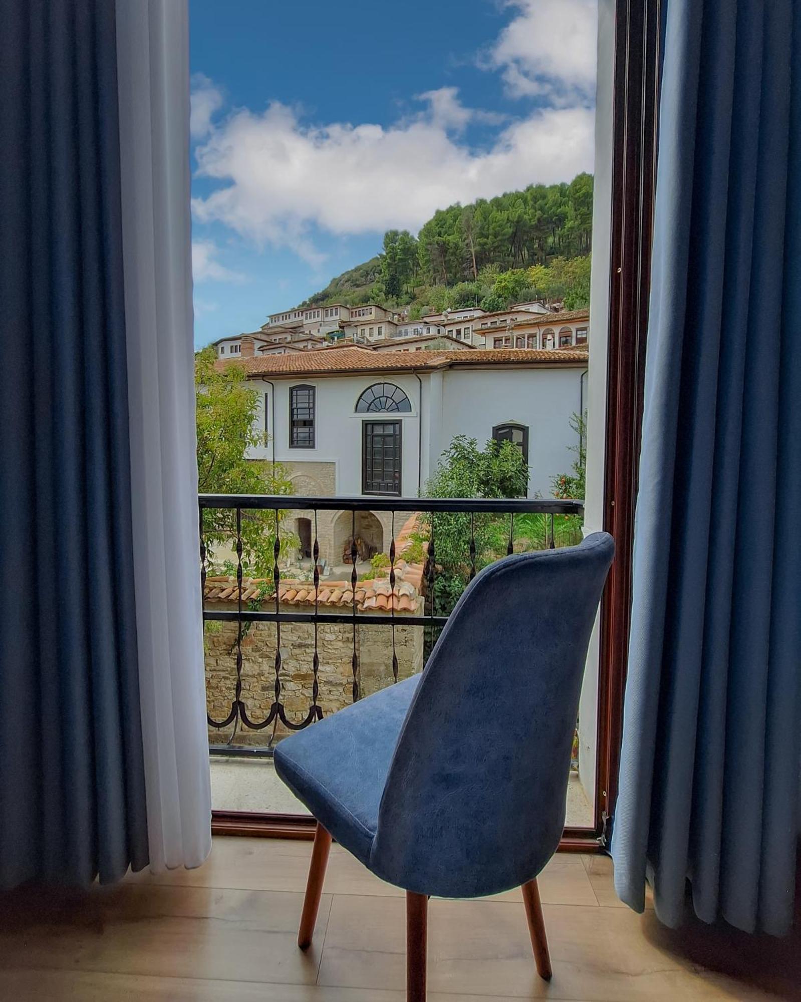 Villa Mishel Suites Berat Exterior photo