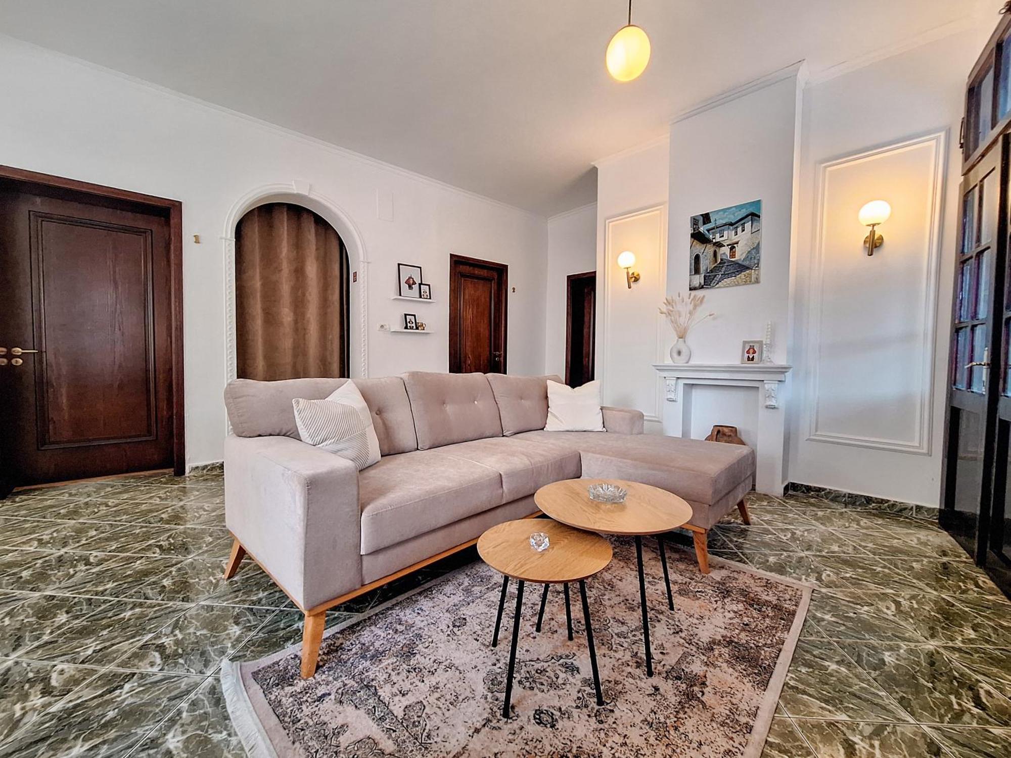 Villa Mishel Suites Berat Exterior photo