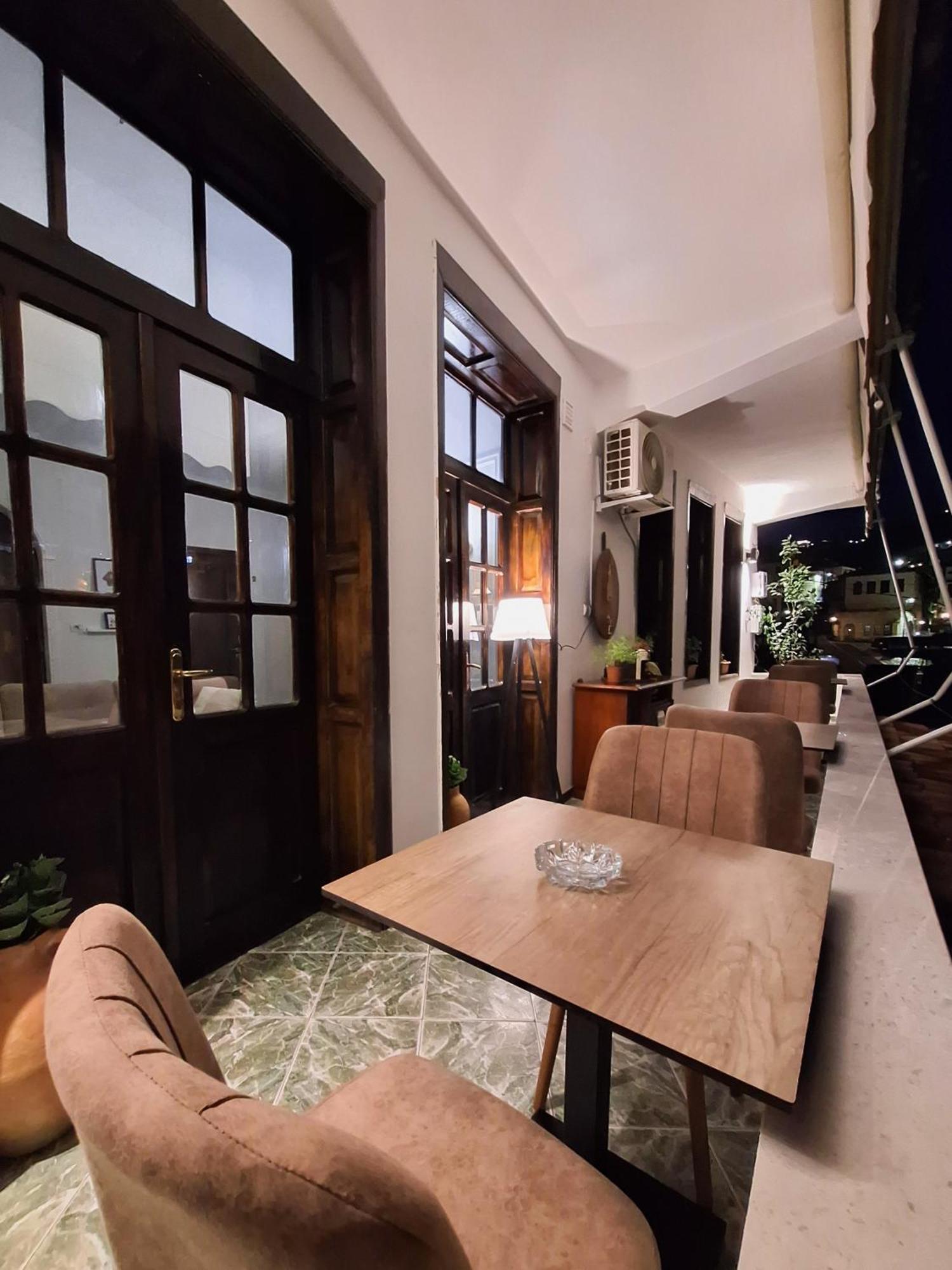Villa Mishel Suites Berat Exterior photo